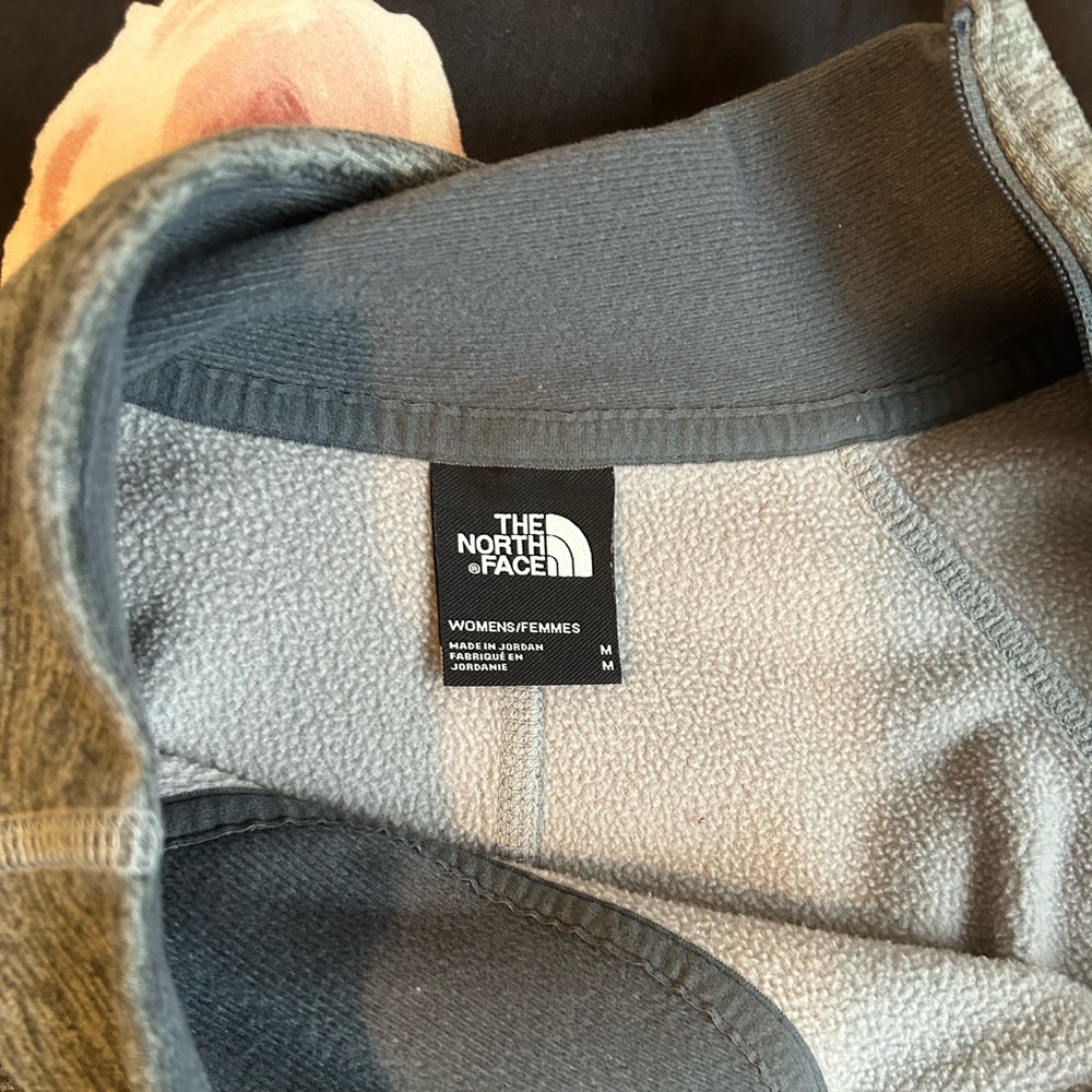 W North Face Side Quarter Zip - Picture 3 of 6